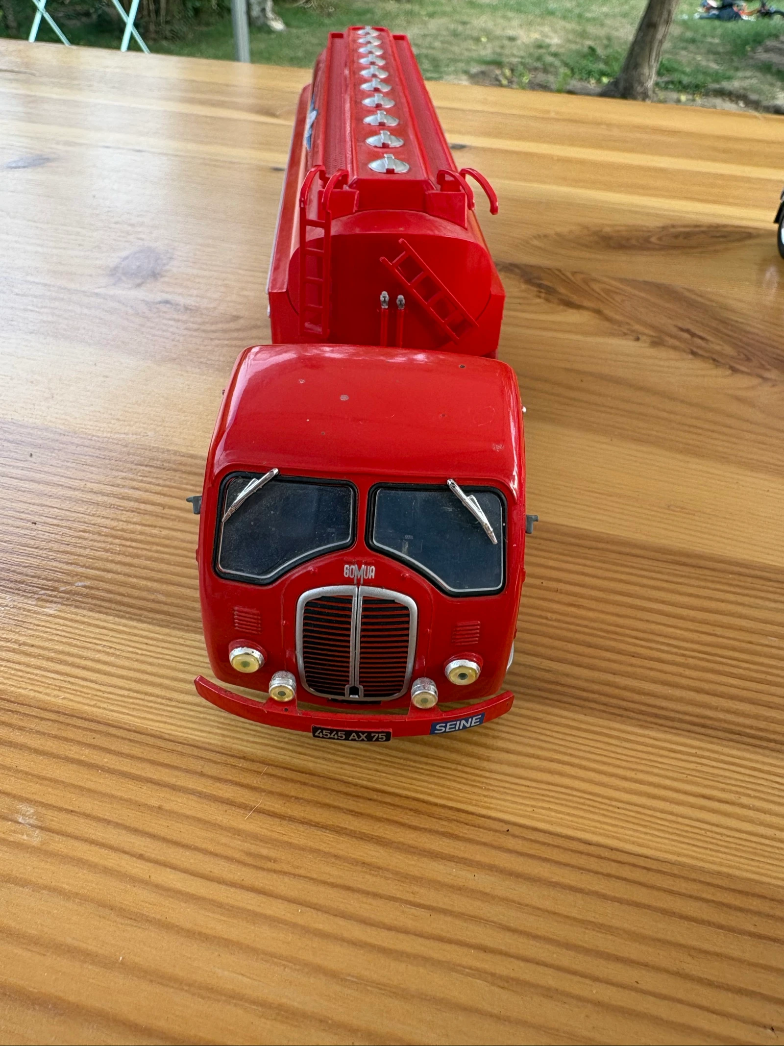 Lot of 2 collectible trucks – photo 7